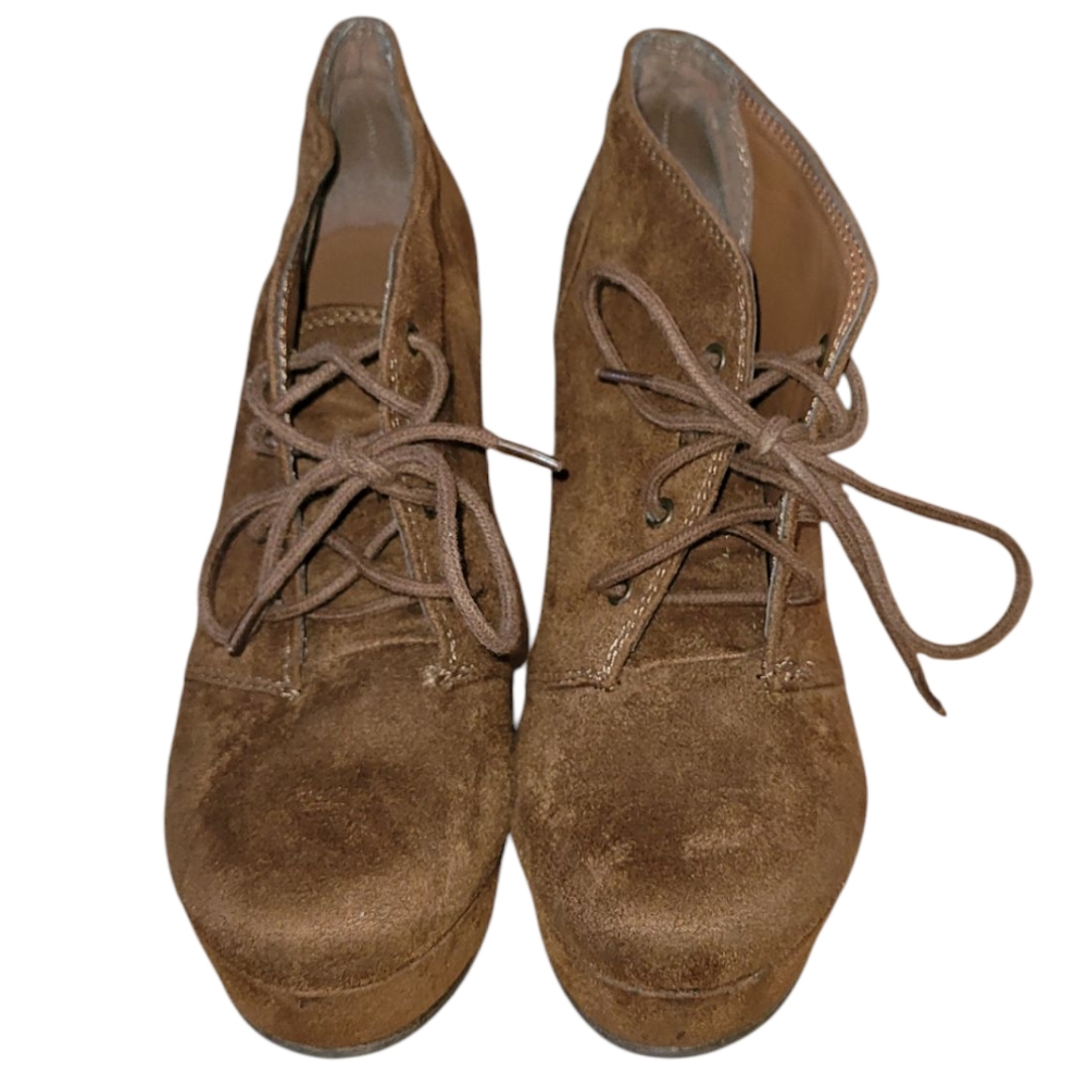 shi by Journey's brown lace up wedge booties Size 6.5